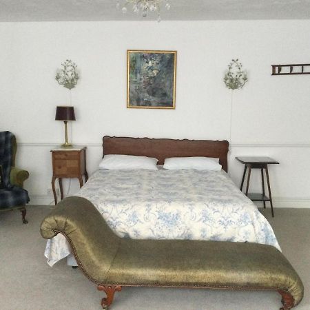 Garden Flat 1 Bed & Breakfast ลันดิดโน ภายนอก รูปภาพ