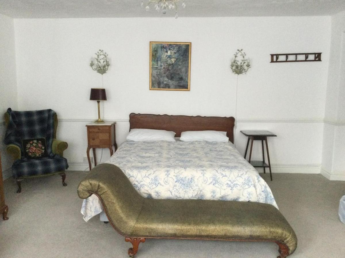 Garden Flat 1 Bed & Breakfast ลันดิดโน ภายนอก รูปภาพ