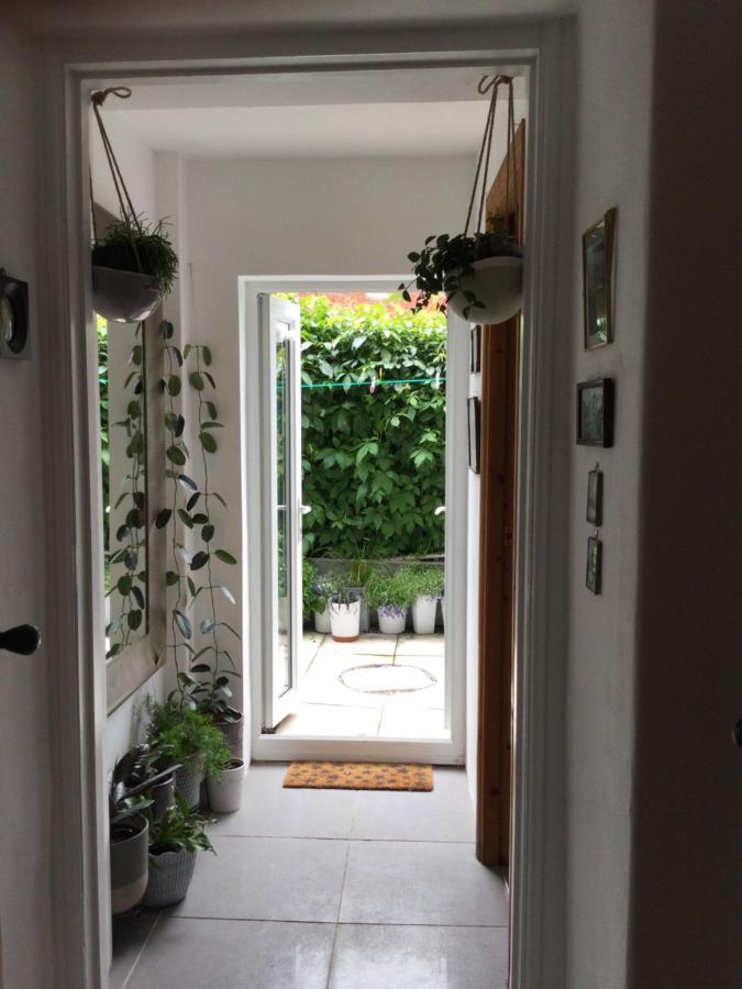 Garden Flat 1 Bed & Breakfast ลันดิดโน ภายนอก รูปภาพ